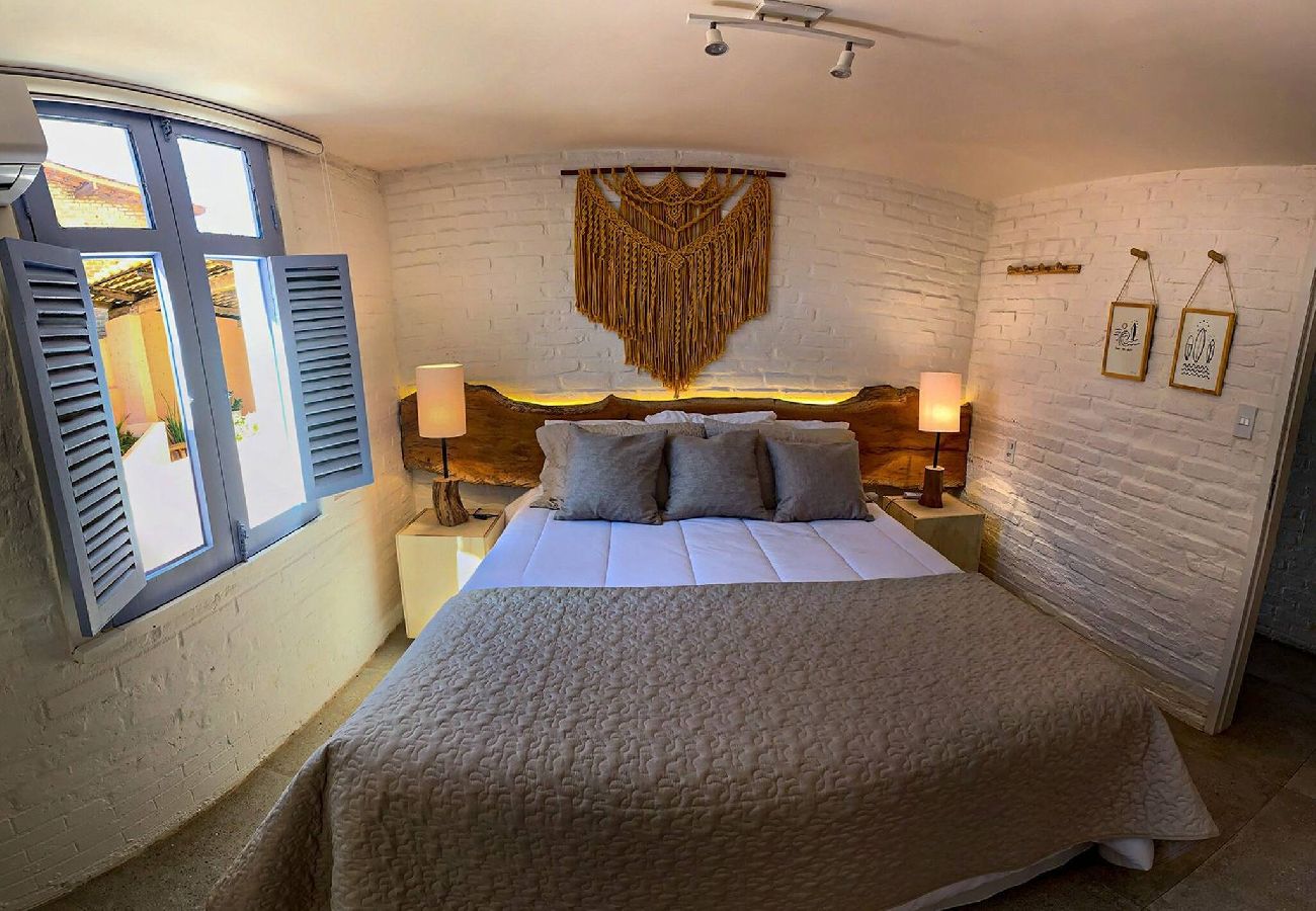 Casa em Barra de São Miguel - Casa Pé na Areia Com 05 Suítes