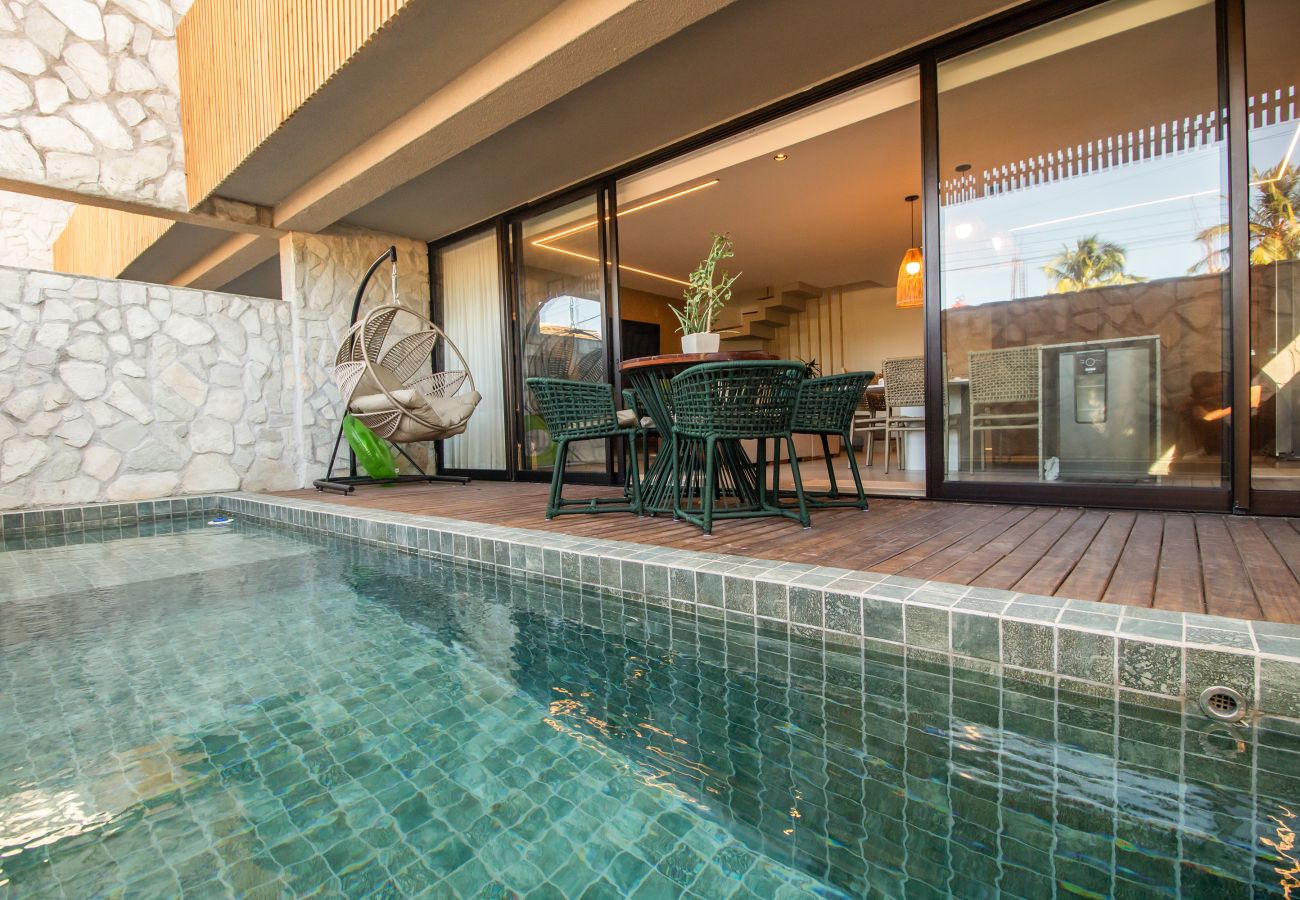 Casa em Porto de Pedras - Triplex 3 Suítes Piscina e Hidro para até 12 pessoas