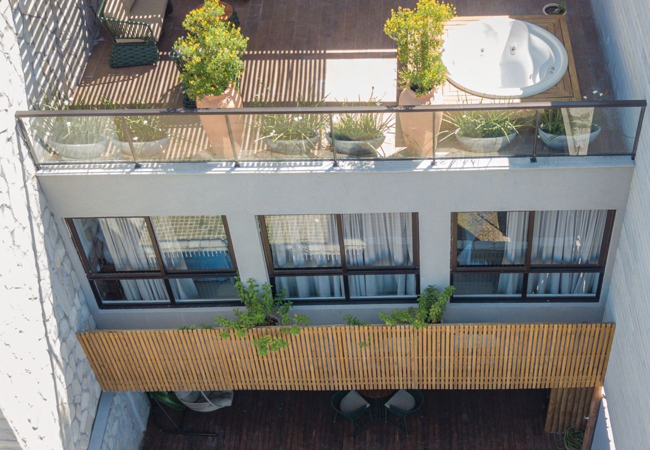 Casa em Porto de Pedras - Triplex 3 Suítes Piscina e Hidro para até 12 pessoas