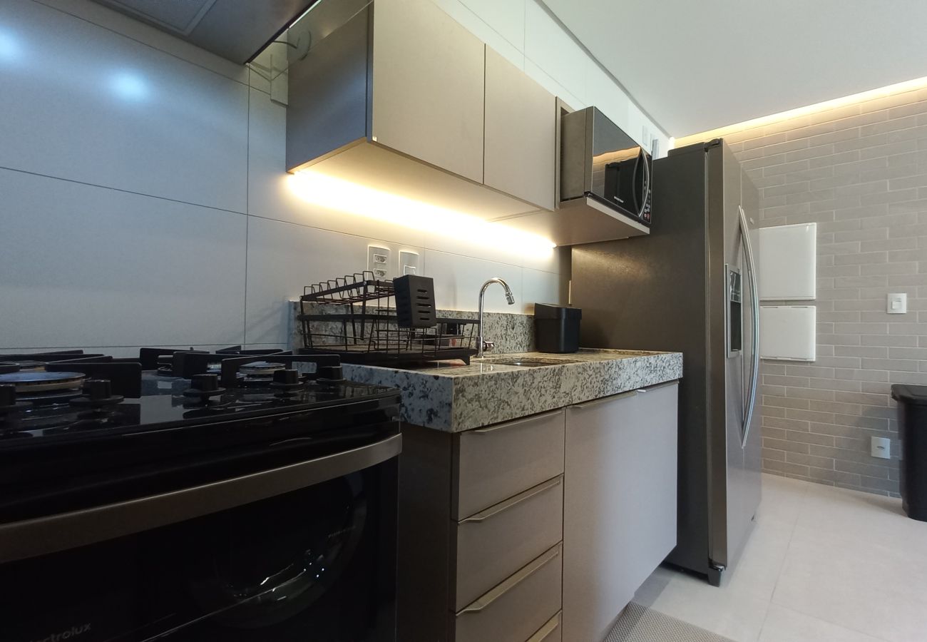 Apartamento em Maceió - Cond Pé na Areia com Piscina Privativa