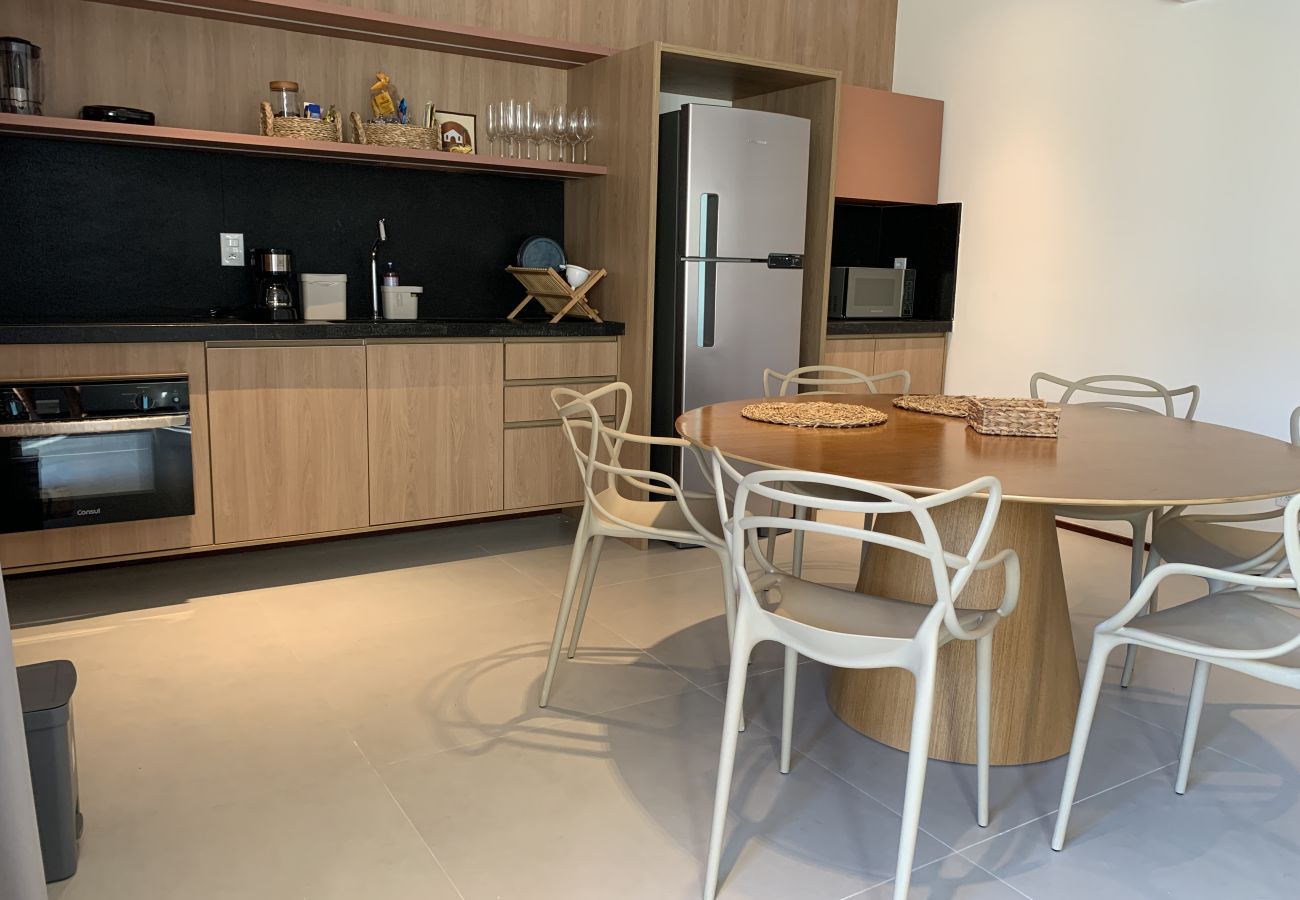 Apartamento em Porto de Pedras - Apto Cond. Acesso a Praia Para 05 Pessoas