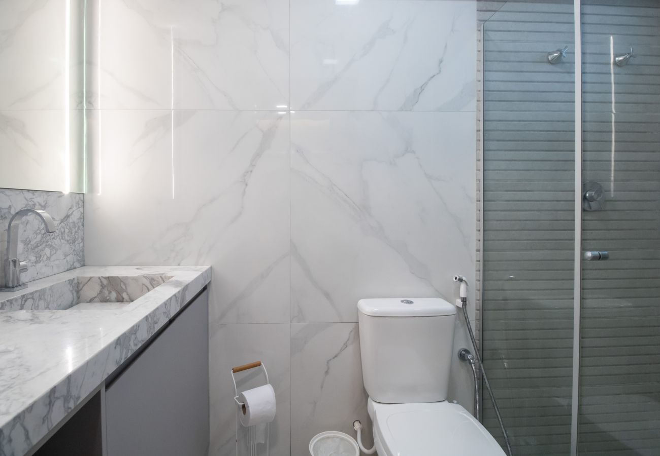 Apartamento em Maceió - Apto 03 Quartos Pé na Areia com Piscina Privativa