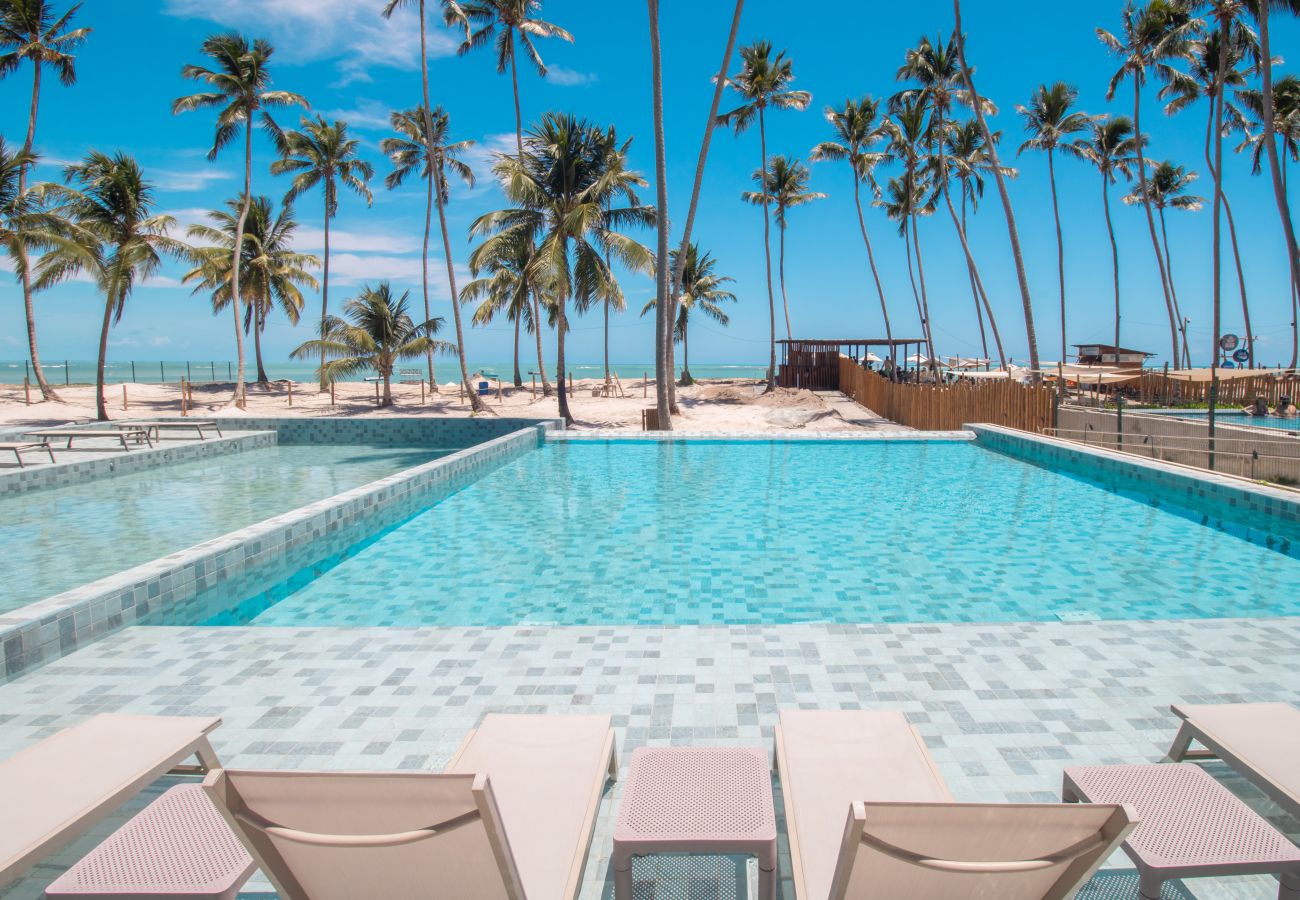Apartamento em Maceió - Apto 03 Quartos Pé na Areia com Piscina Privativa