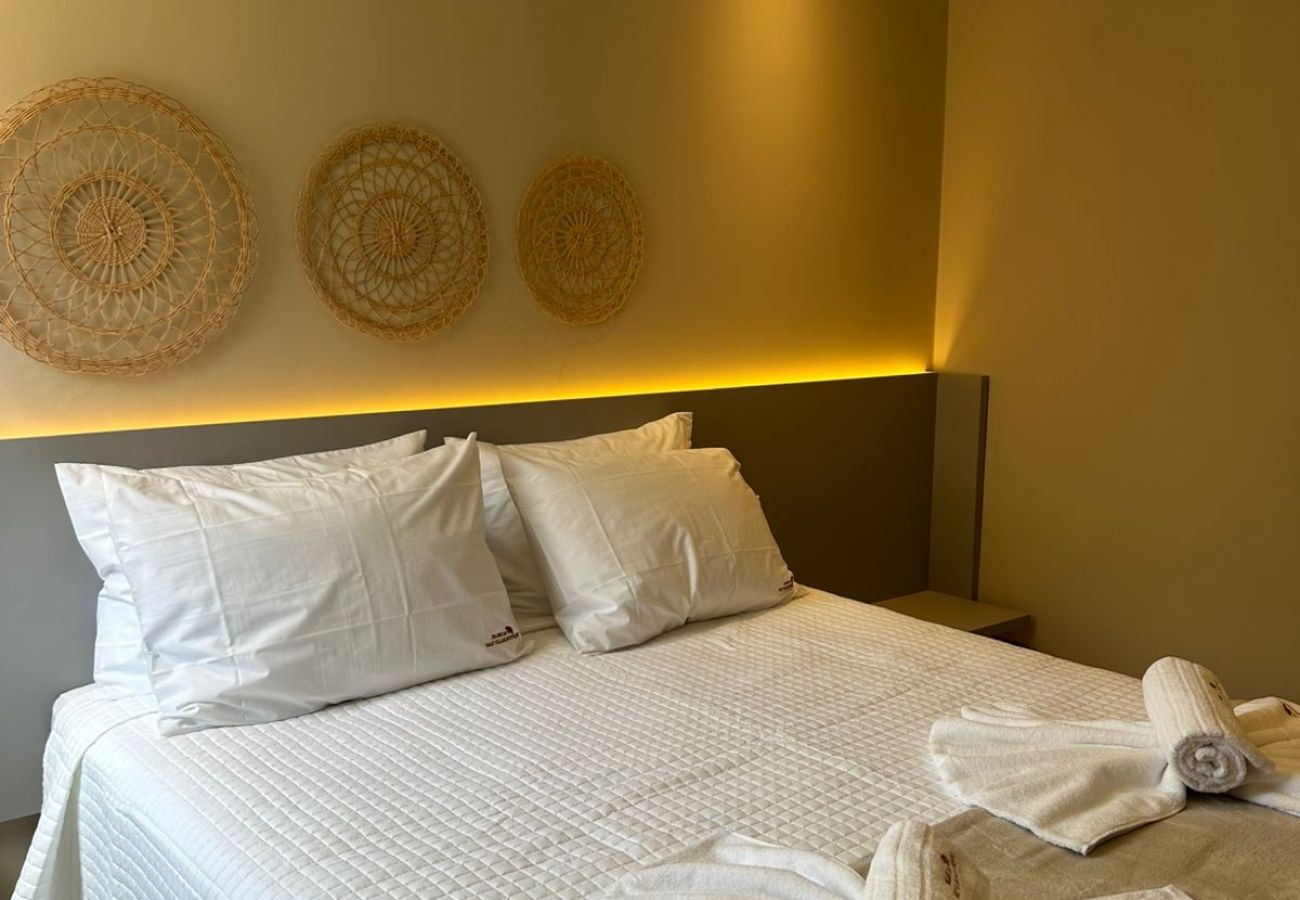 Apartamento em Porto de Pedras - Apto com Hidro Acesso a Praia Para 06 Pessoas