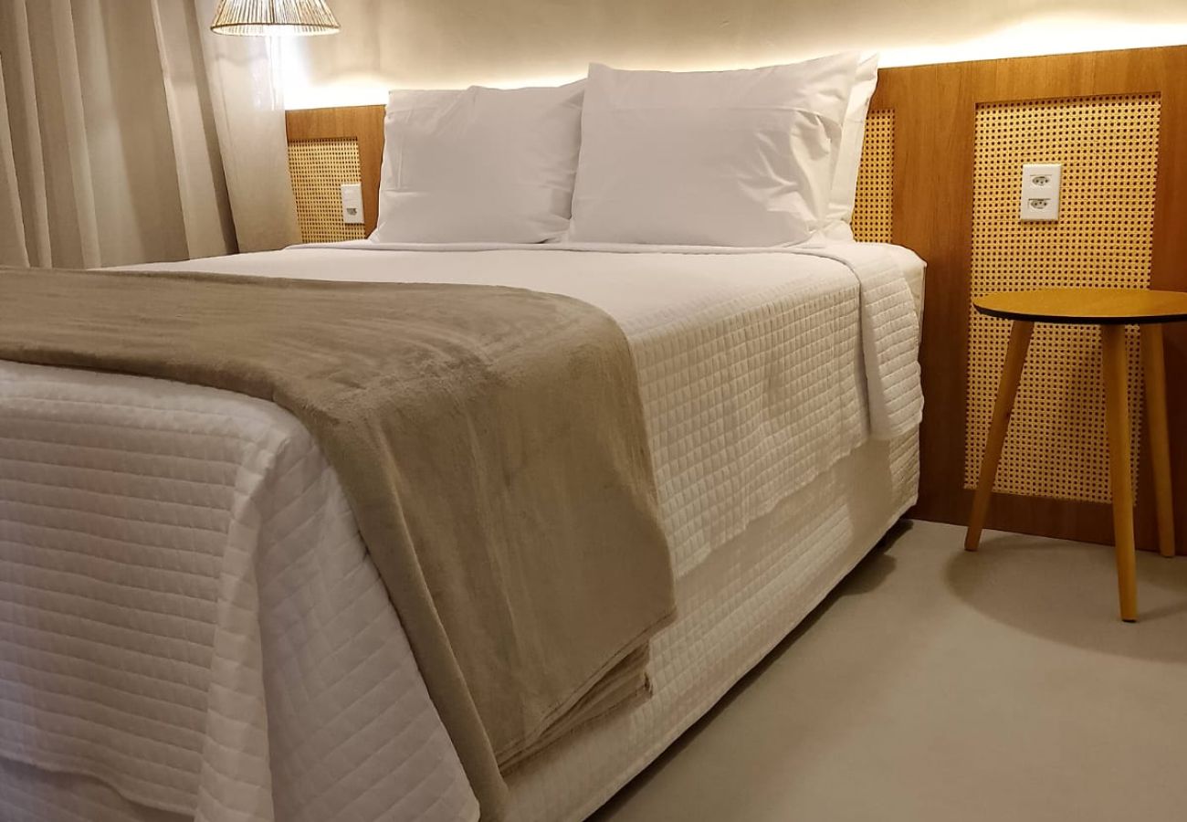 Apartamento em Porto de Pedras - Duplex em Condomínio à 150m da praia para 06 pessoas