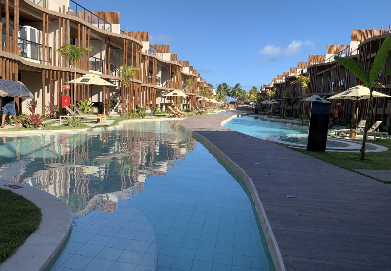 Apartamento em Porto de Pedras - Duplex em Condomínio à 150m da praia para 06 pessoas