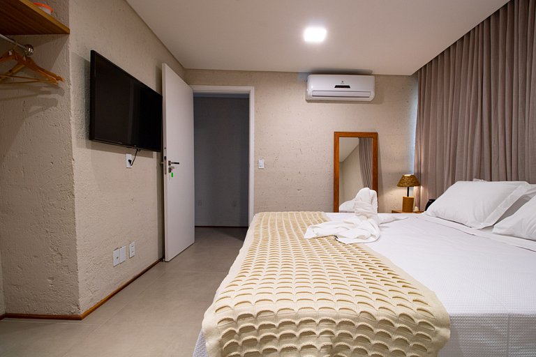 Seaside House in Milagres for 13 People