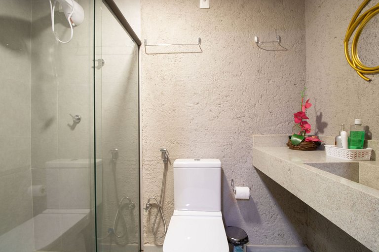 Casa Com Área Gourmet a 250m da Praia
