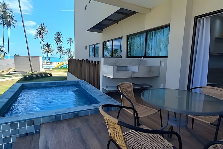 Apto Pé na Areia em Resort com Piscina Privativa