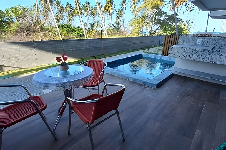 Apto Pé na Areia com Piscina Privativa