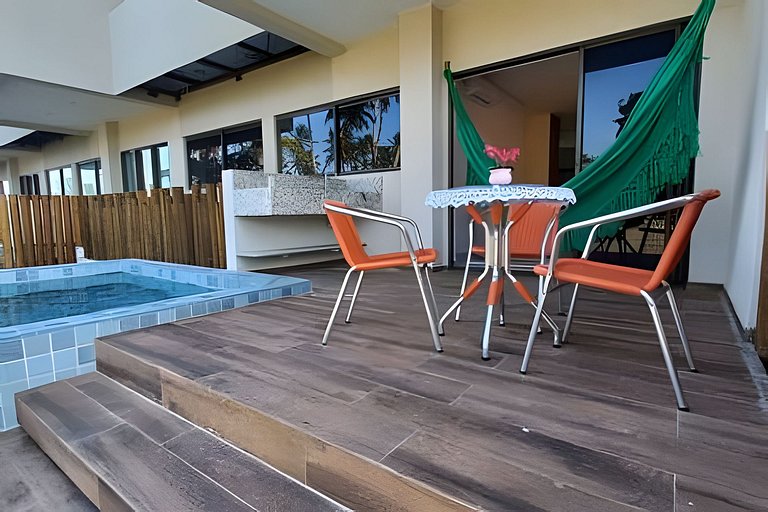 Apto Pé na Areia com Piscina Privativa