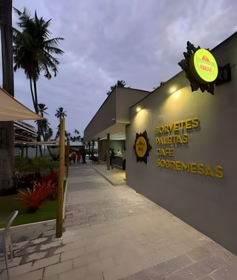 Apto Pé na Areia com Piscina Privativa