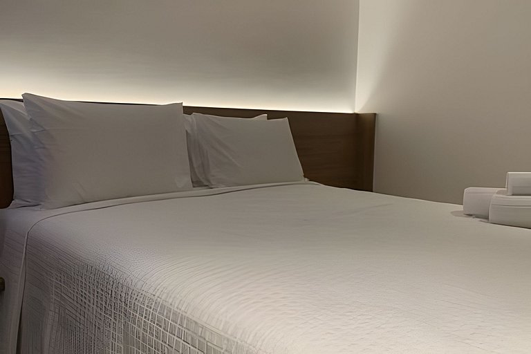 Cond. Apartment. Beach Access for 5 People by MME