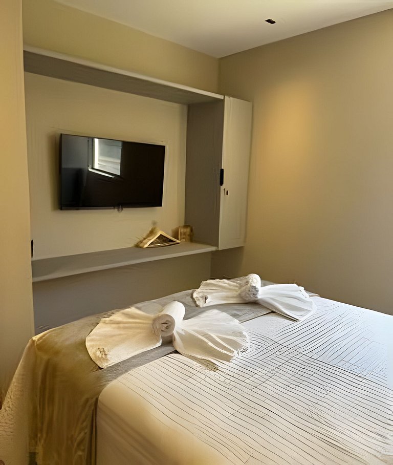 Apartment with Jacuzzi and Beach Access for 6 Peop